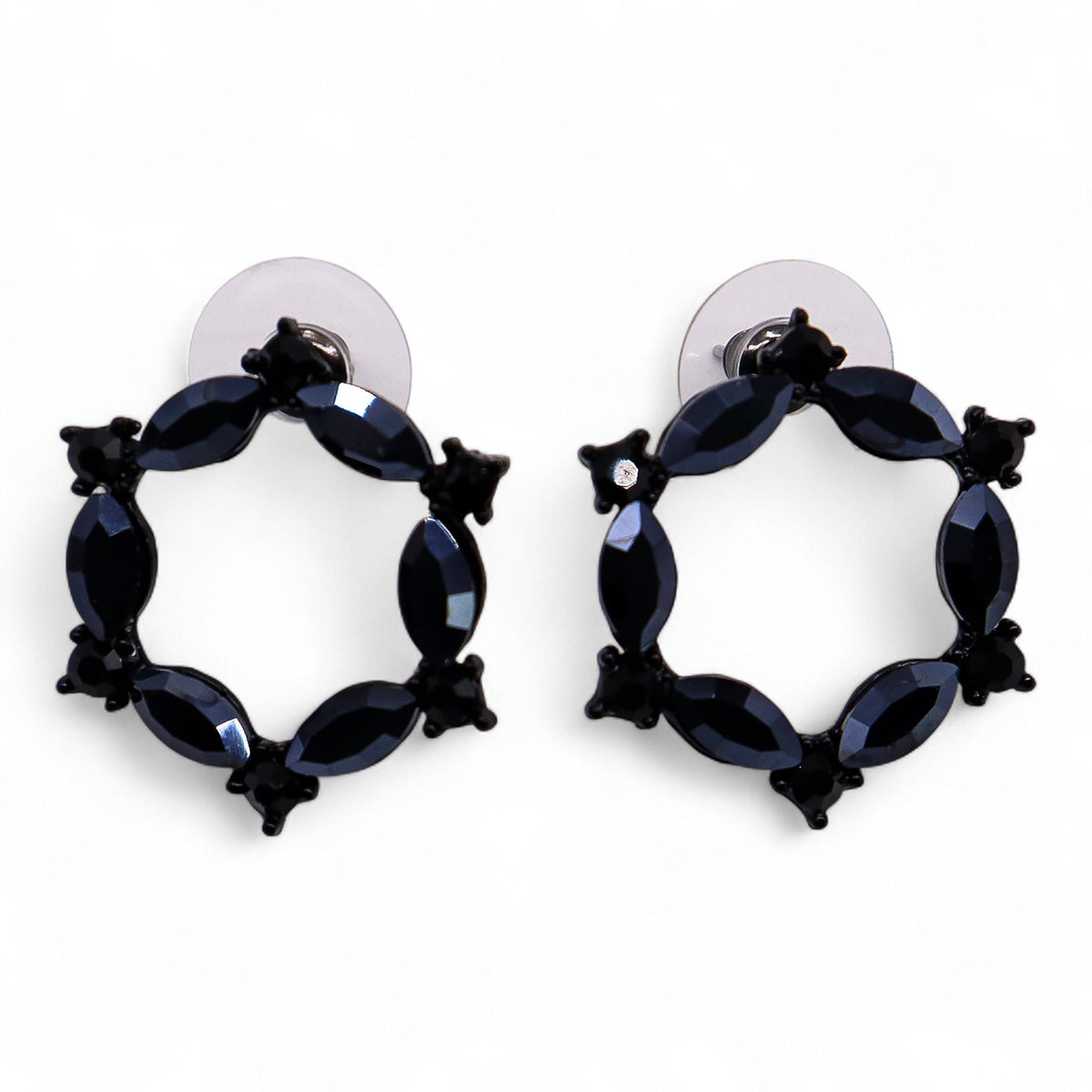 * Boucles d’oreilles anneaux en verre vintage – Noir de jais