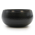 * Bol chantant noir martelé de taille moyenne, 15 cm