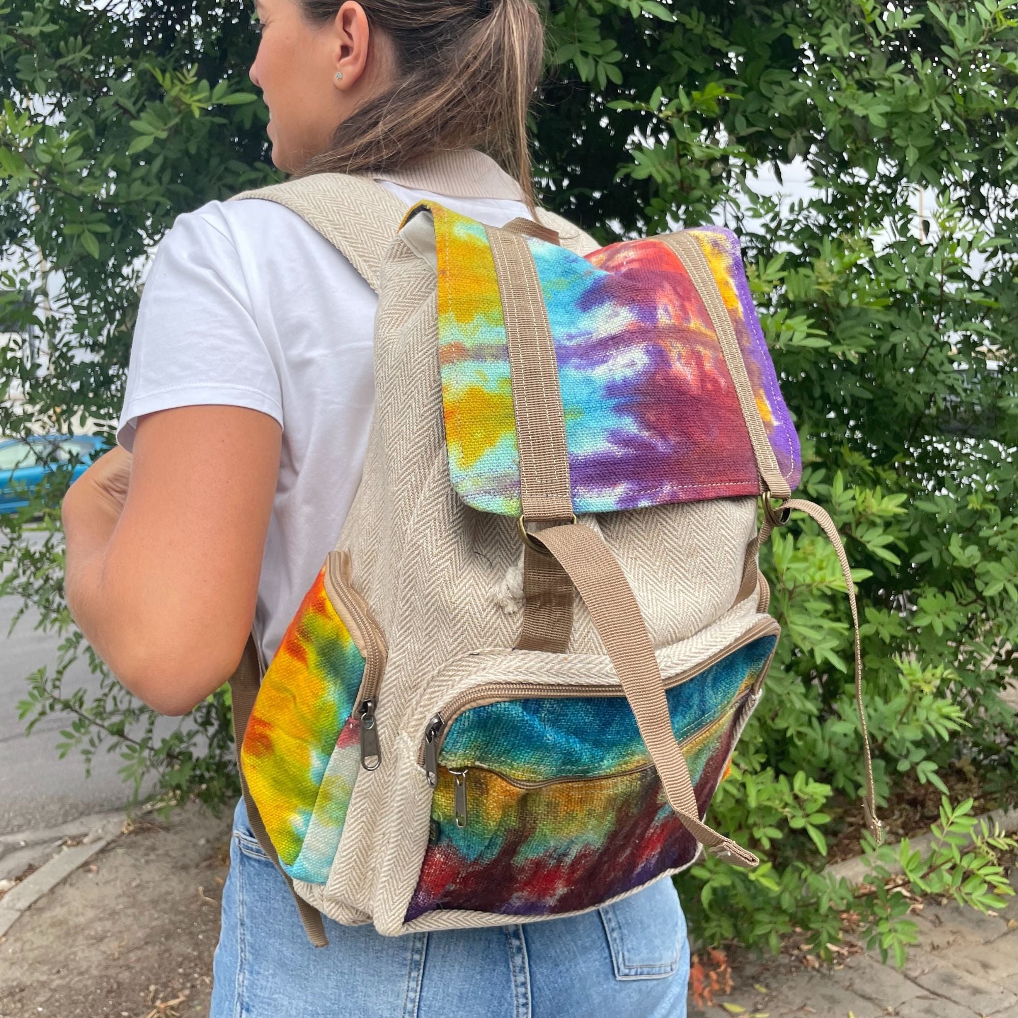 Grand Sac à Dos Carré Tie-Dye en Chanvre – Teinture Artisanale | Fait Main Népal
