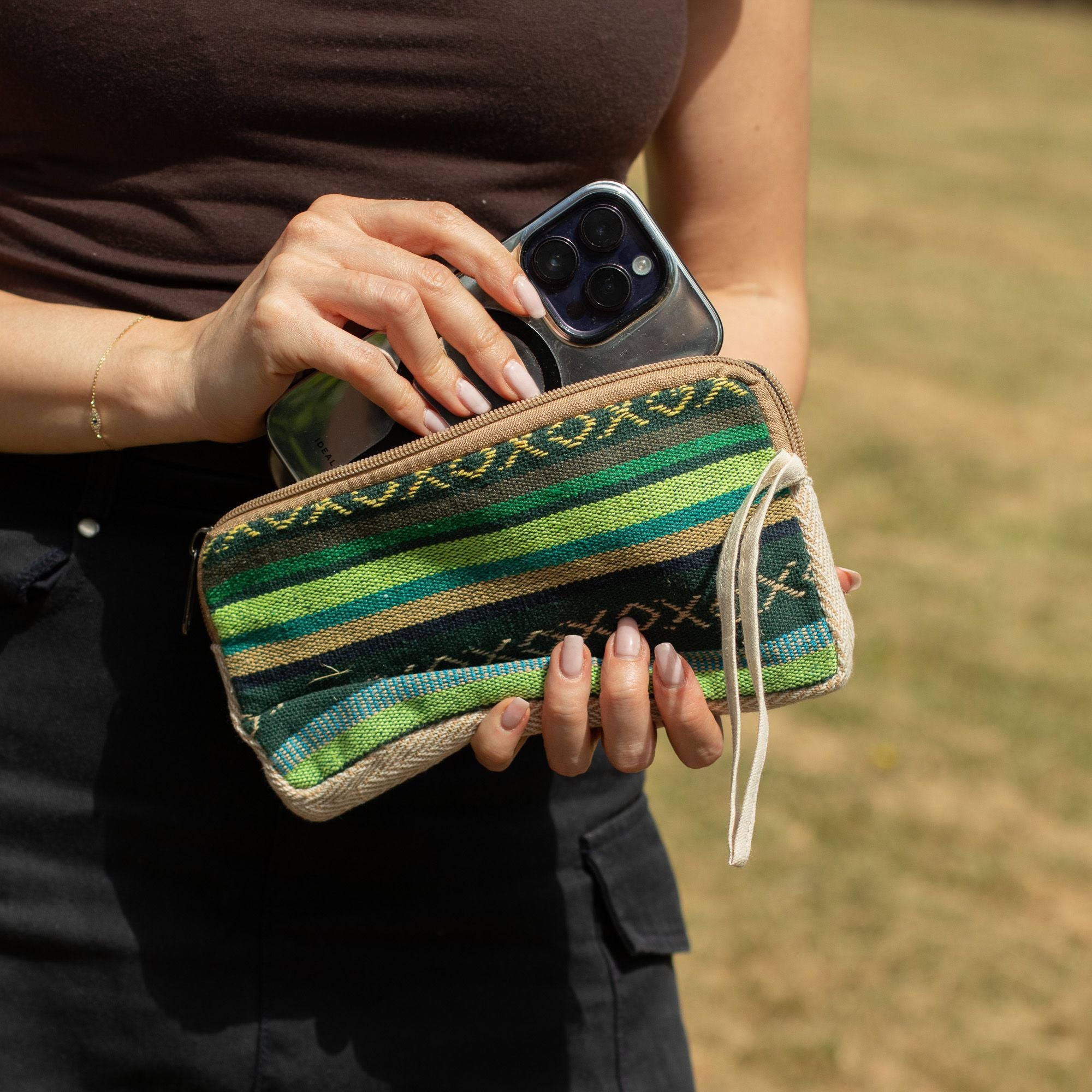 Pochette Zippée Multi-Usage en Chanvre – Coloris Assortis | Artisanale Népal