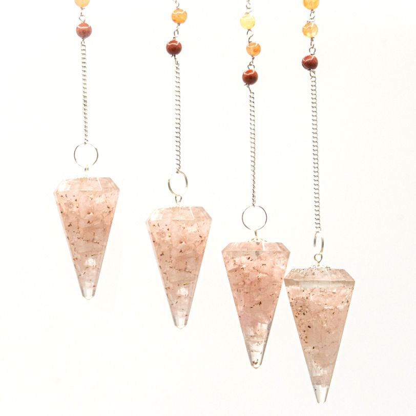 * Pendule chakra en orgonite avec quartz rose
