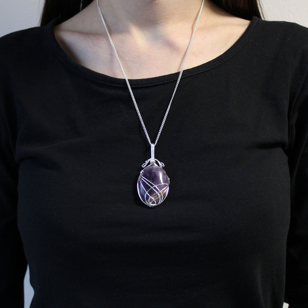 Collier en améthyste sertie en spirale