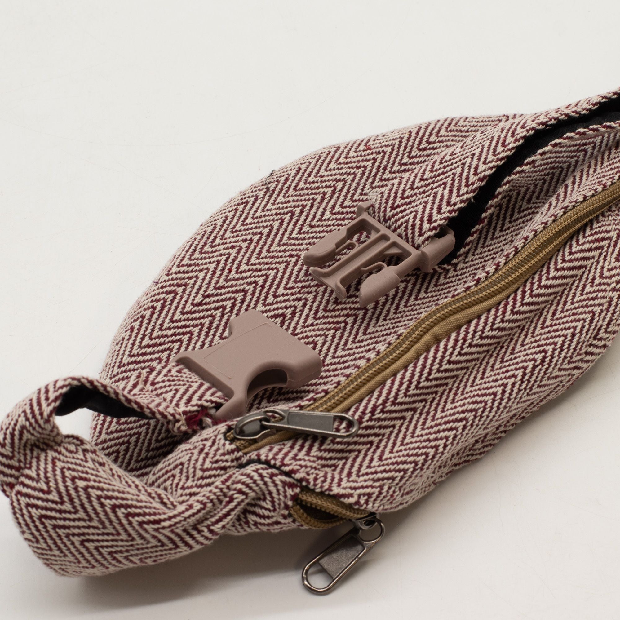 Sac Banane en Coton et Chanvre – Coloris Vin | Style Ceinture Artisanal