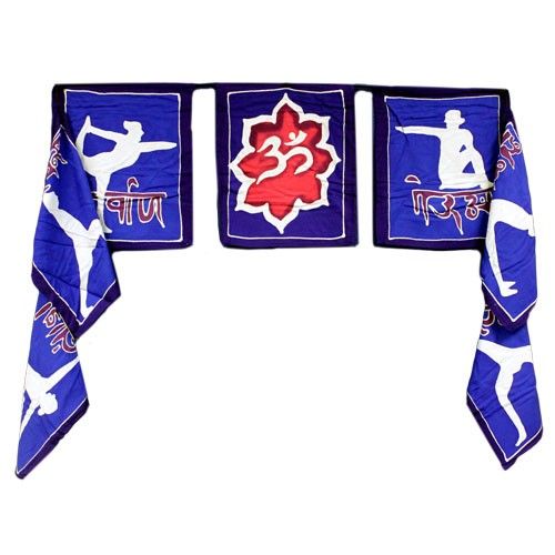 * Guirlande de sept drapeaux, postures de yoga, 32 × 23 cm chacun