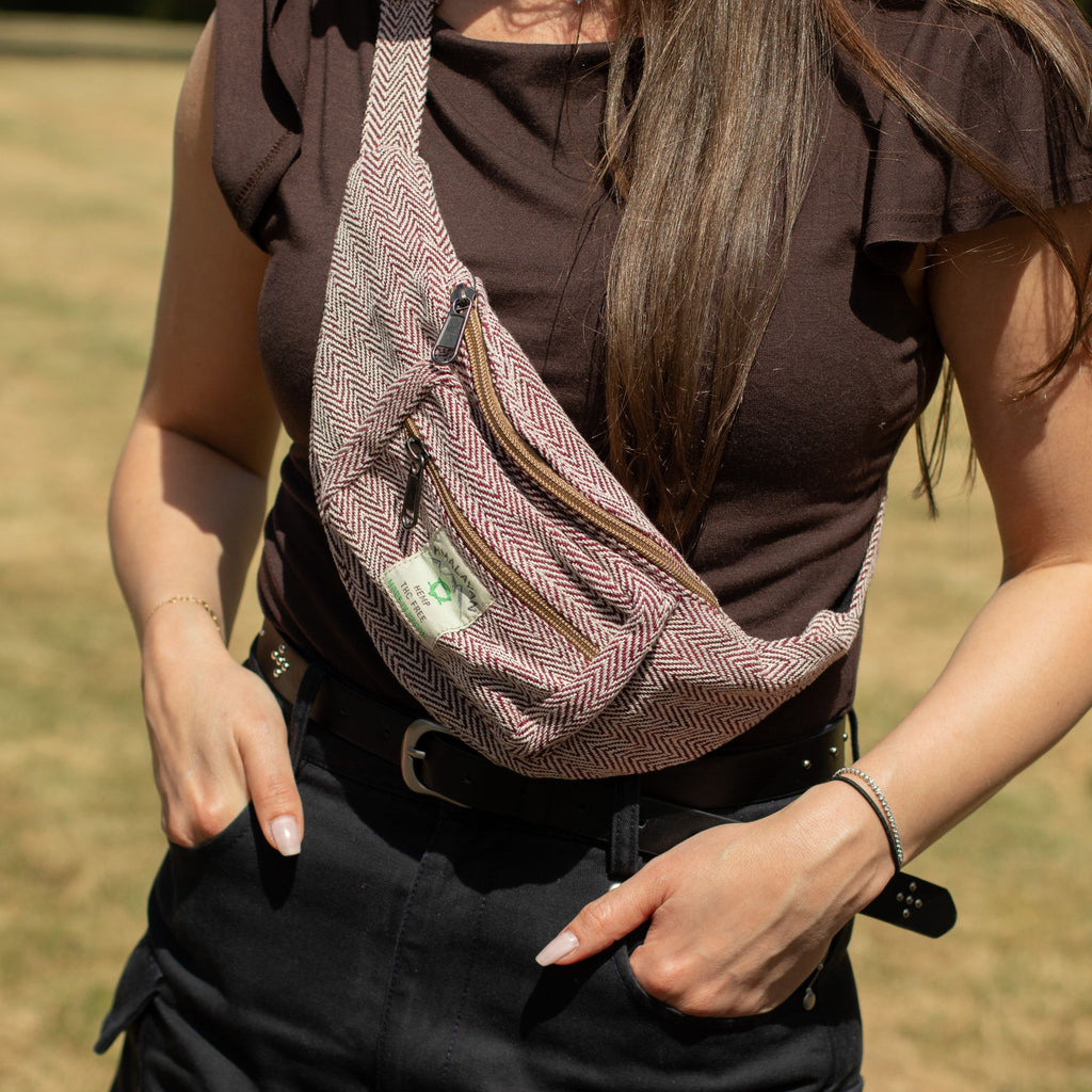 Sac Banane en Coton et Chanvre – Coloris Vin | Style Ceinture Artisanal