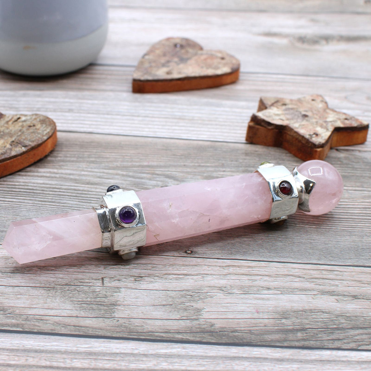 Baguette hexagonale en quartz rose de 12 cm