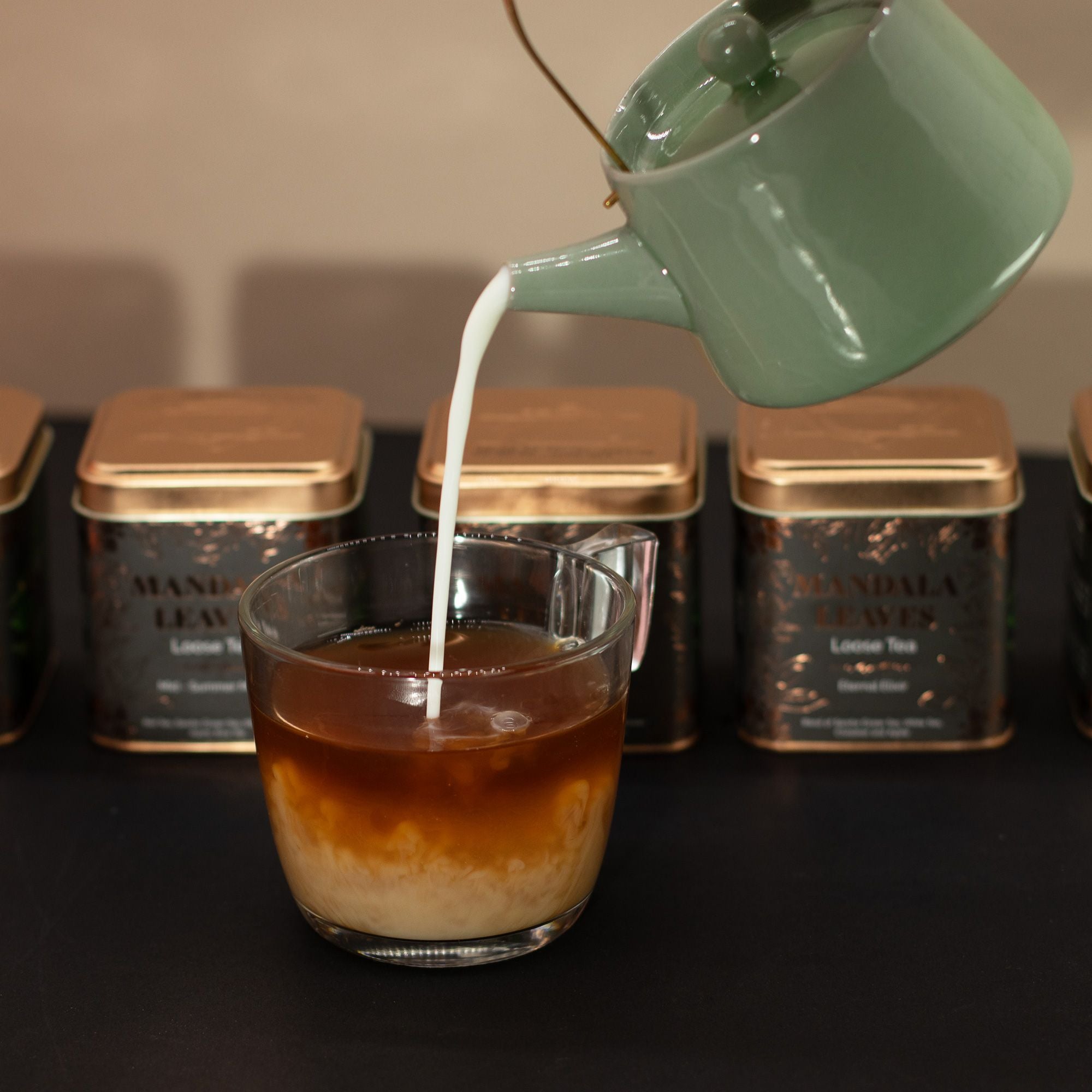 Earl Grey Préféré de Merlin 50g – Thé Noir Bergamote & Fleurs de Mauve | Boîte Métallique