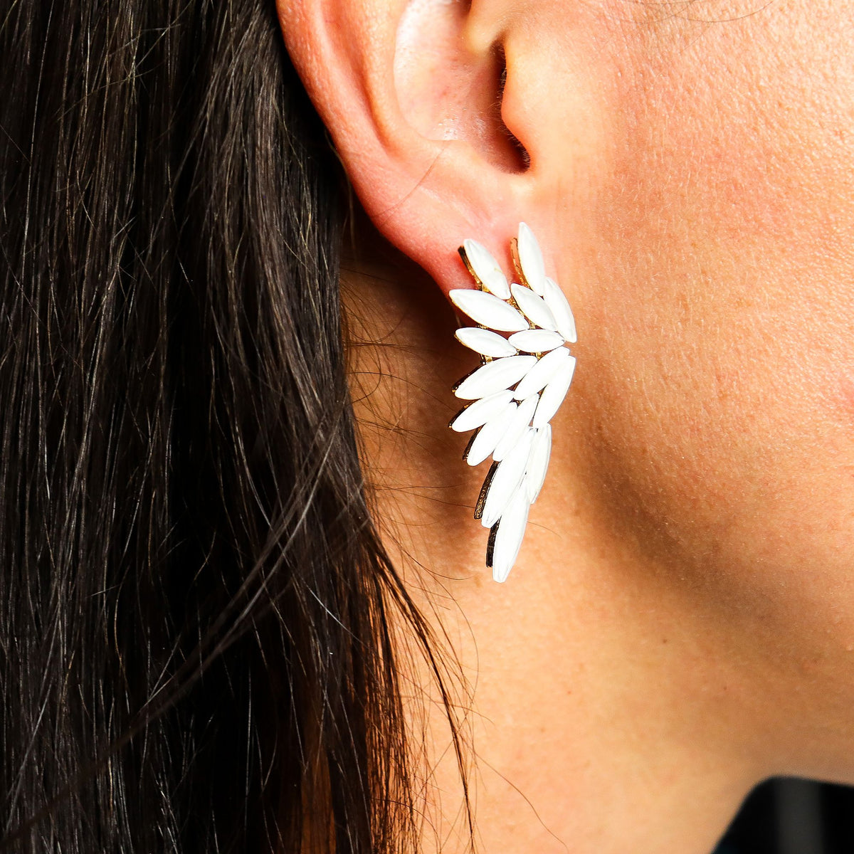 * Boucles d’oreilles ailes d’ange en verre vintage – Teinte perle