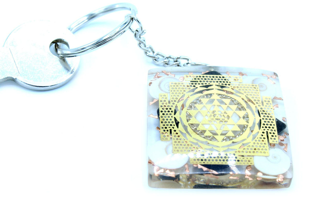 * Porte-clés en orgonite – Protection du foyer et tourmaline