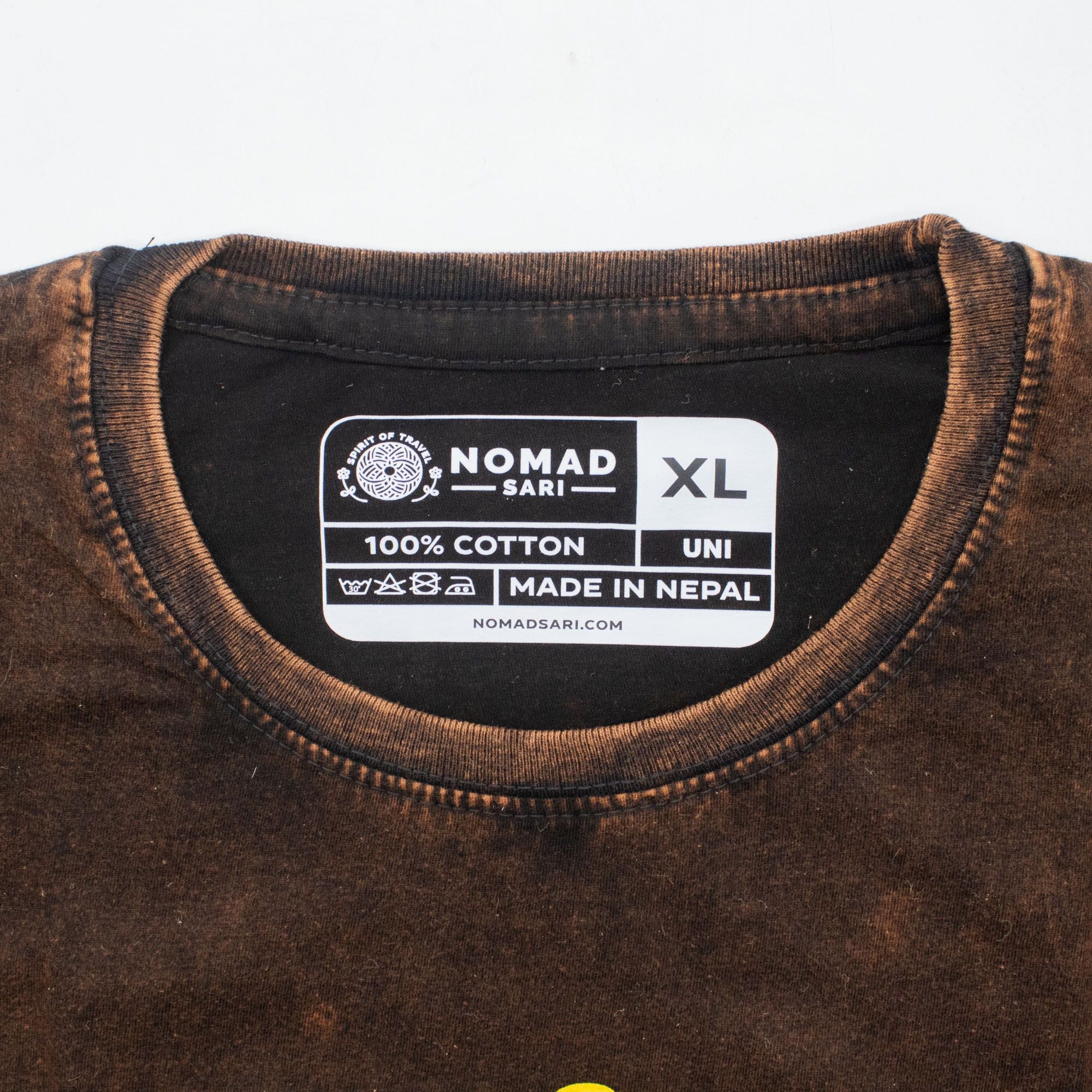 * T-Shirt en Coton Délavé Nomad Sari – Soleil & Zodiaque – Marron – XL