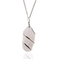 Collier cascade en quartz rose brut serti de fil