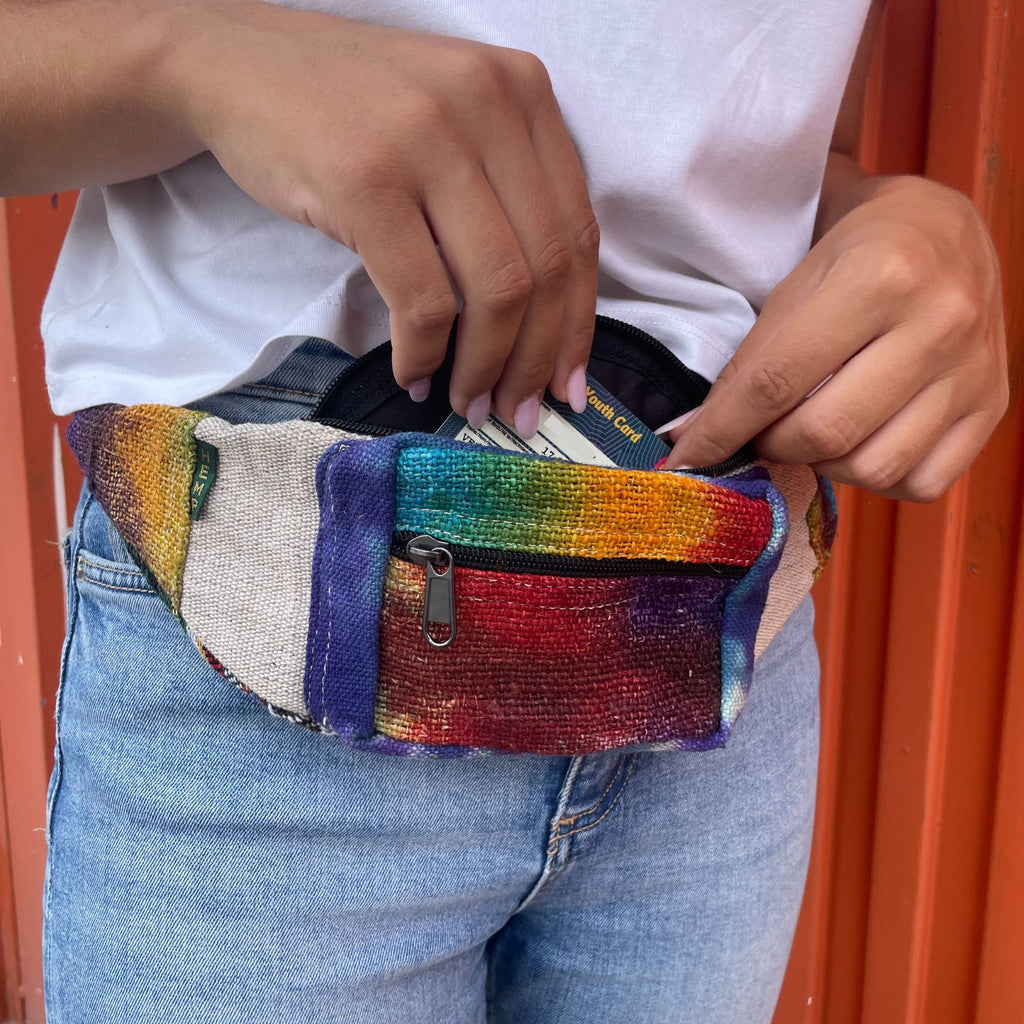 Sac Banane Tie-Dye en Chanvre – Teinture Artisanale | Fait Main Népal