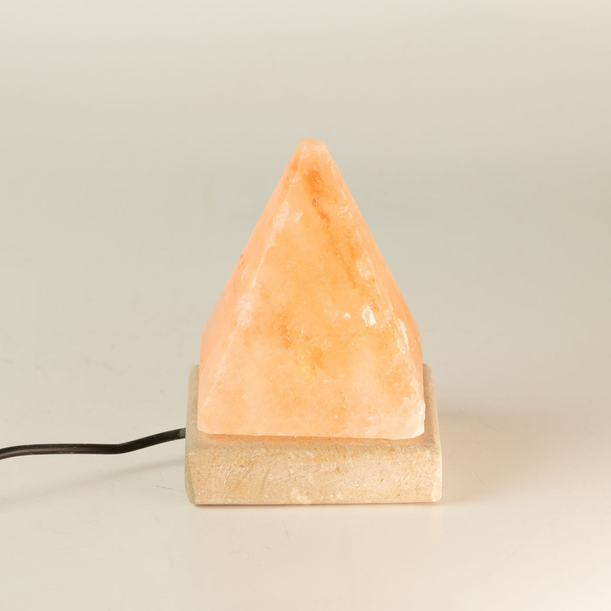 * Lampe en sel de l’Himalaya USB en forme de pyramide, 9 cm, lumière blanche