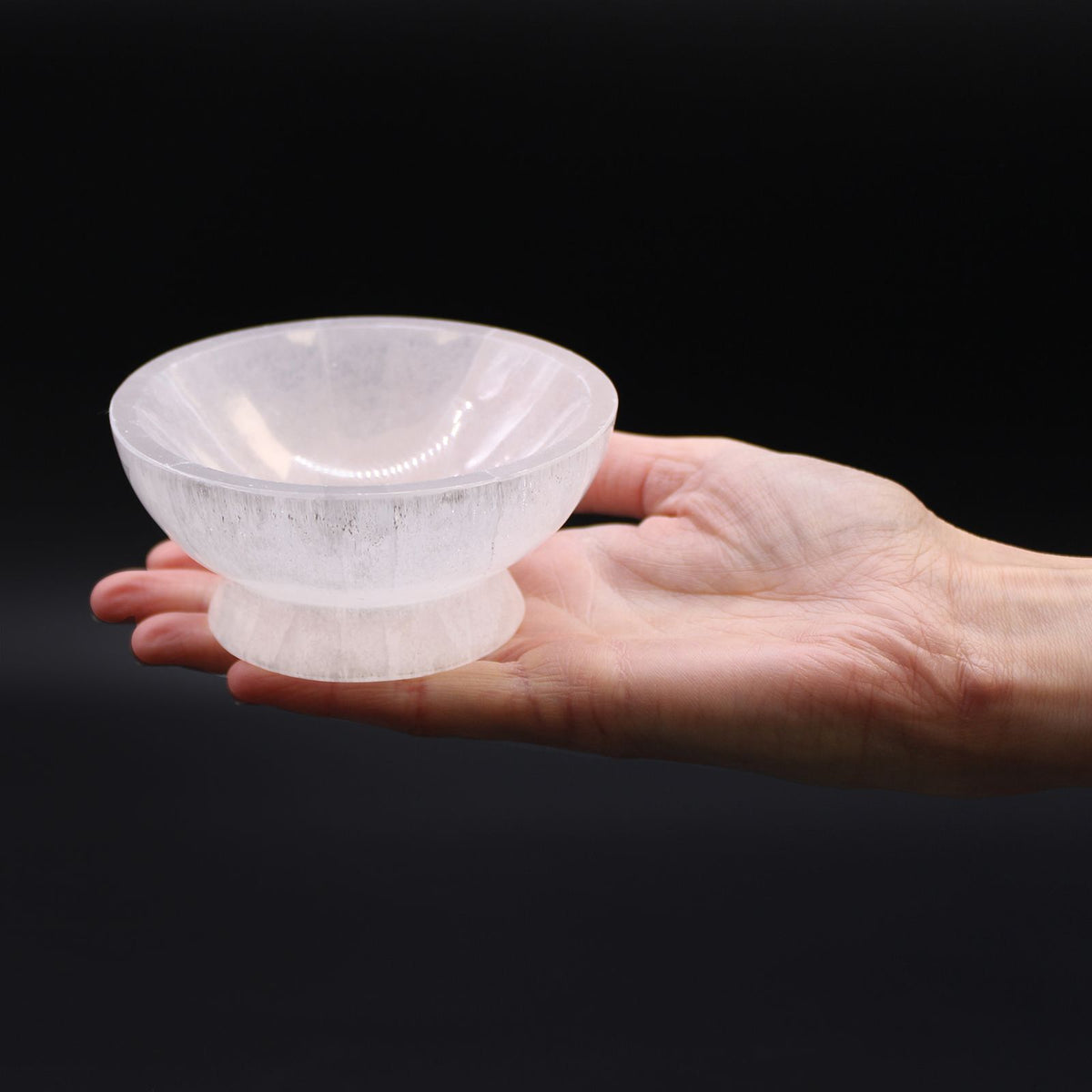 Coupelle rituelle en sélénite – 10 cm