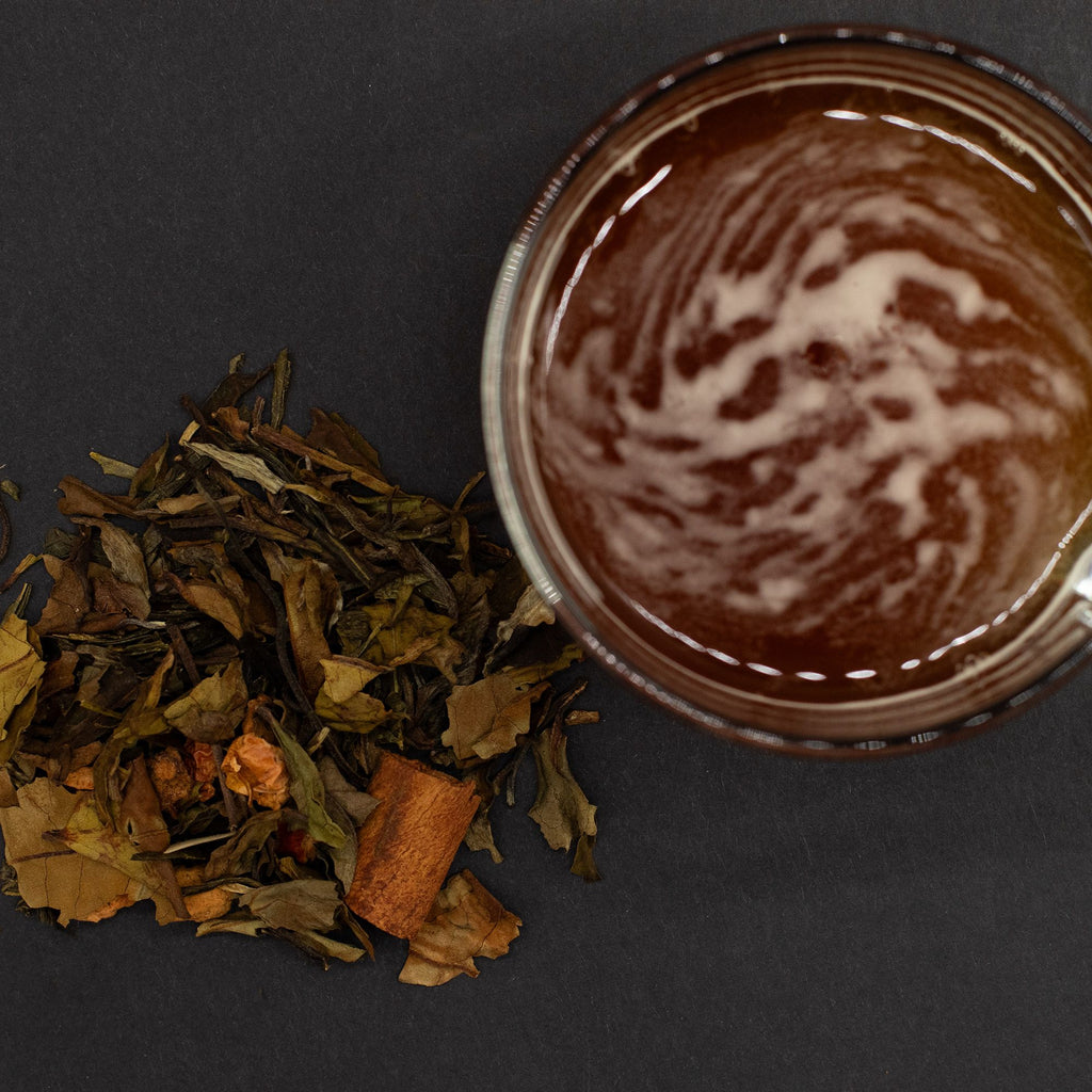Thé Élixir Éternel 50g – Mélange Thé Vert & Blanc Cannelle Pomme Amande | Boîte Métallique
