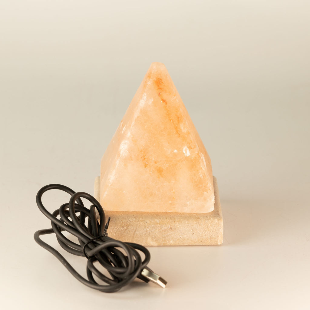 * Lampe en sel de l’Himalaya USB en forme de pyramide, 9 cm, lumière blanche